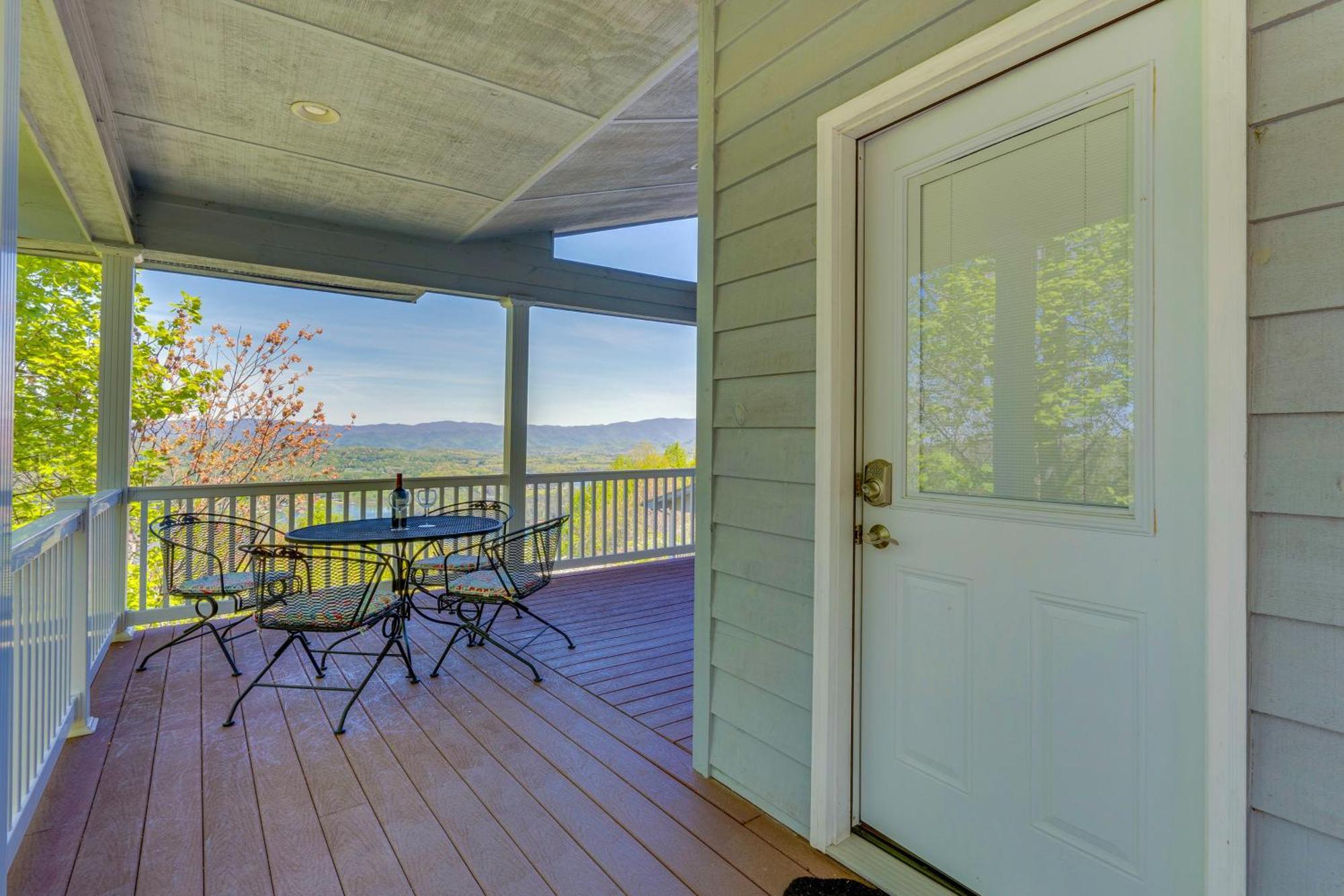 Lake-View Condo With Covered Deck In Hiawassee! ภายนอก รูปภาพ